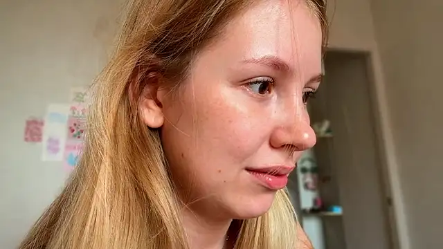 Snapshot of HoneyAudrey chatting on July 2026 02:25:02 AM HoneyAudrey online show from July 2026 02:25:02 AM