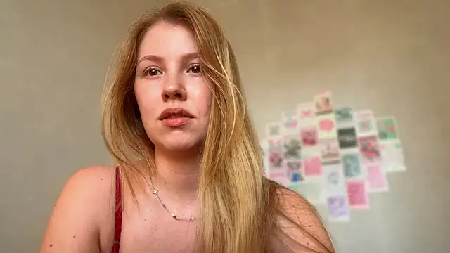 Snapshot of HoneyAudrey chatting on July 2026 02:16:01 AM HoneyAudrey online show from July 2026 02:16:01 AM