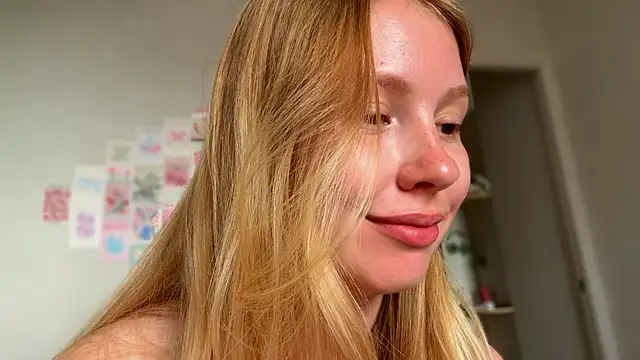 Snapshot of HoneyAudrey chatting on July 2026 02:22:02 AM HoneyAudrey online show from July 2026 02:22:02 AM