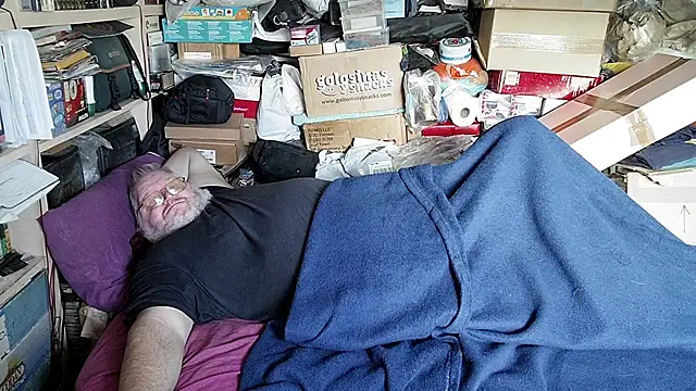 hadeszeuss2 online show from December 2025 03:28:02 PM