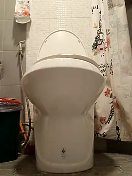 bisstinho18 online show from April 2026 04:45:01 PM