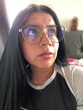 Devilsweet17 online show from April 2026 08:35:02 PM