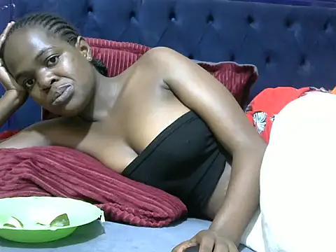 Snapshot of Creamy_dolly chatting on December 2025 08:08:02 AM Creamy dolly online show from December 2025 08:08:02 AM