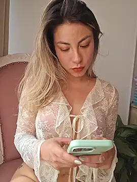 Karen San Miguel online show from February 2025 07:22:02 PM