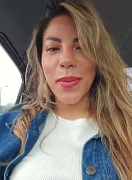 Karen San Miguel online show from September 2025 02:33:02 PM