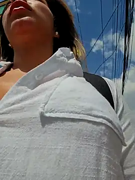 Karen San Miguel online show from November 2025 06:19:02 PM