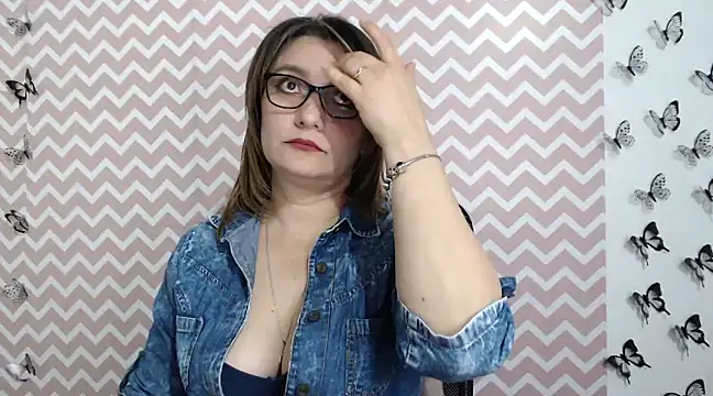 Snapshot of Amie_Adams82_ chatting on February 2025 02:43:01 PM Amie Adams82 online show from February 2025 02:43:01 PM