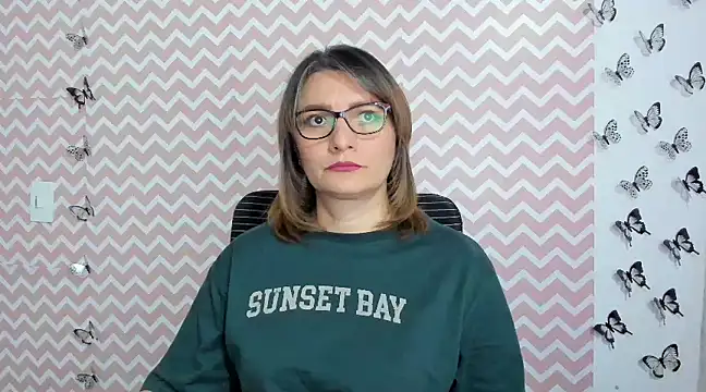 Snapshot of Amie_Adams82_ chatting on March 2025 06:23:01 PM Amie Adams82 online show from March 2025 06:23:01 PM