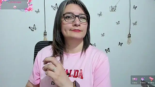 Snapshot of Amie_Adams82_ chatting on September 2025 07:17:02 PM Amie Adams82 online show from September 2025 07:17:02 PM