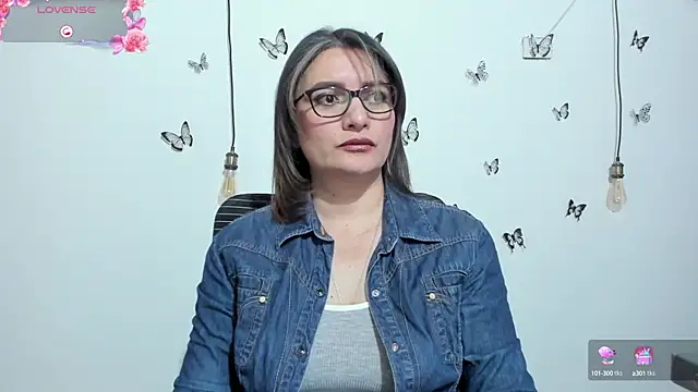 Snapshot of Amie_Adams82_ chatting on October 2025 05:14:02 PM Amie Adams82 online show from October 2025 05:14:02 PM