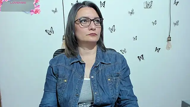 Snapshot of Amie_Adams82_ chatting on October 2025 02:50:01 PM Amie Adams82 online show from October 2025 02:50:01 PM