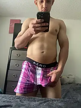 Esauhot online show from May 2026 06:58:01 PM