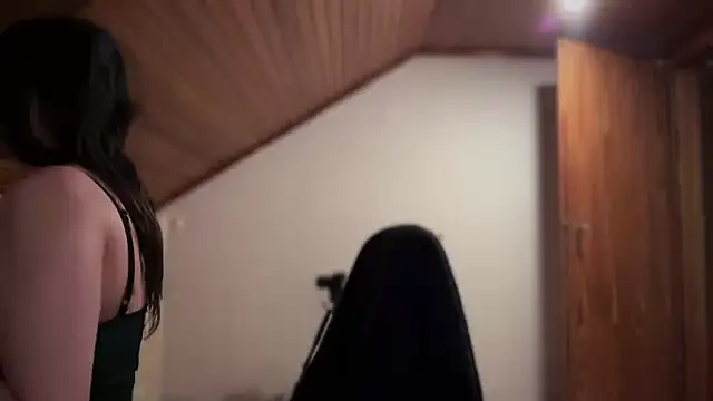 Snapshot of JeSuisUnTapin chatting on February 2025 11:16:02 PM JeSuisUnTapin online show from February 2025 11:16:02 PM