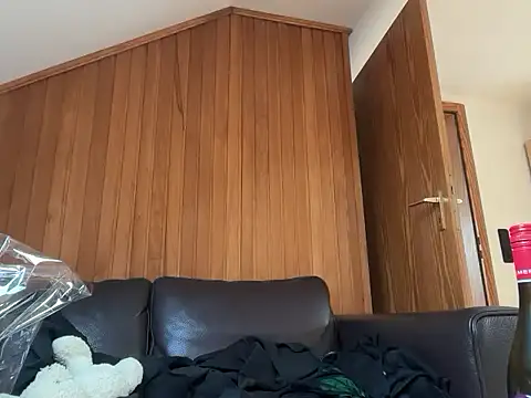 Snapshot of JeSuisUnTapin chatting on September 2025 09:22:02 AM JeSuisUnTapin online show from September 2025 09:22:02 AM