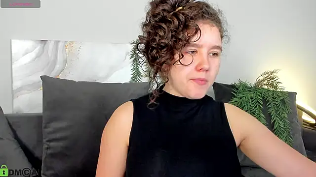 Snapshot of Ariella_Sol chatting on April 2026 01:14:02 AM Ariella Sol online show from April 2026 01:14:02 AM