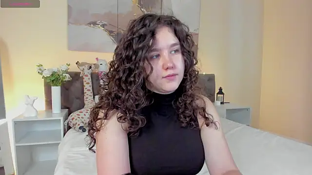 Snapshot of Ariella_Sol chatting on May 2026 01:03:01 AM Ariella Sol online show from May 2026 01:03:01 AM
