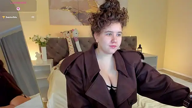 Snapshot of Ariella_Sol chatting on May 2026 01:11:02 AM Ariella Sol online show from May 2026 01:11:02 AM