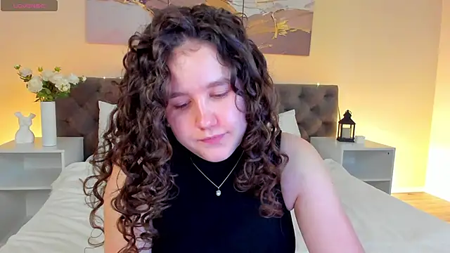 Snapshot of Ariella_Sol chatting on June 2026 09:22:02 AM Ariella Sol online show from June 2026 09:22:02 AM