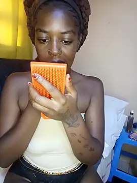 Snapshot of pretty-eyes23 chatting on March 2025 06:18:02 AM pretty-eyes23 online show from March 2025 06:18:02 AM