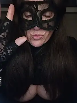 Snapshot of 23Milly chatting on December 2024 07:04:02 PM 23Milly online show from December 2024 07:04:02 PM