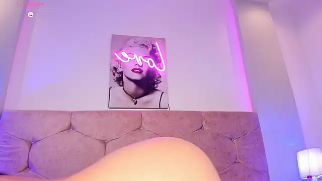 Cameliaa Smiith online show from December 2024 09:29:02 AM