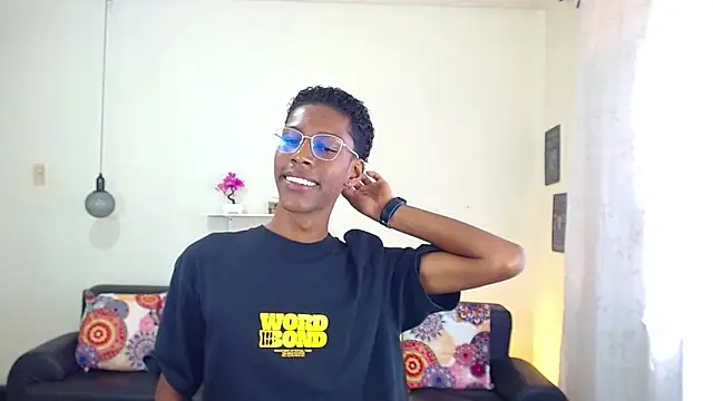 Snapshot of maiki18_ chatting on January 2025 04:31:02 PM maiki18 online show from January 2025 04:31:02 PM