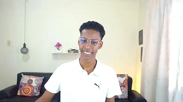 Snapshot of maiki18_ chatting on January 2025 01:41:01 PM maiki18 online show from January 2025 01:41:01 PM