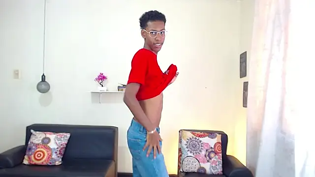 Snapshot of maiki18_ chatting on January 2025 04:41:01 PM maiki18 online show from January 2025 04:41:01 PM