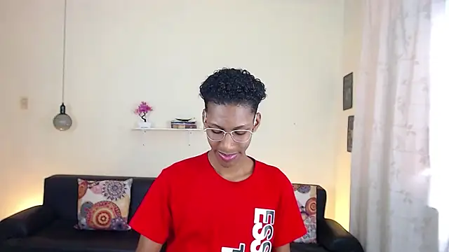 Snapshot of maiki18_ chatting on February 2025 07:49:01 PM maiki18 online show from February 2025 07:49:01 PM