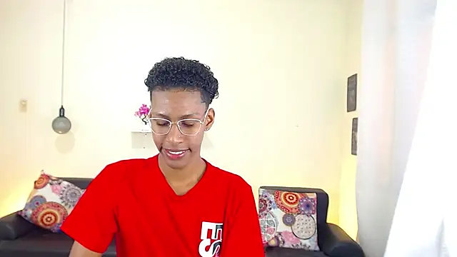 Snapshot of maiki18_ chatting on February 2025 01:55:02 PM maiki18 online show from February 2025 01:55:02 PM