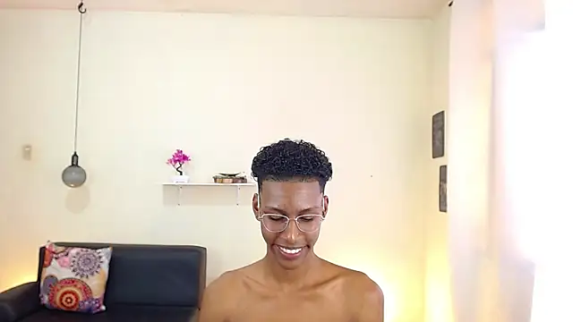 Snapshot of maiki18_ chatting on February 2025 04:58:02 PM maiki18 online show from February 2025 04:58:02 PM