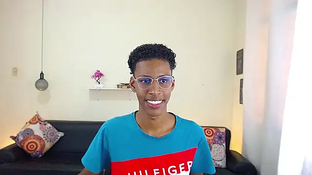 Snapshot of maiki18_ chatting on February 2025 08:07:02 PM maiki18 online show from February 2025 08:07:02 PM