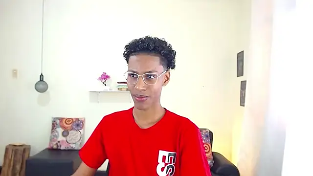 Snapshot of maiki18_ chatting on March 2025 01:46:01 PM maiki18 online show from March 2025 01:46:01 PM