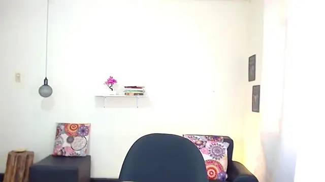 Snapshot of maiki18_ chatting on March 2025 04:44:02 PM maiki18 online show from March 2025 04:44:02 PM