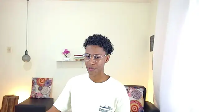 Snapshot of maiki18_ chatting on March 2025 01:24:01 PM maiki18 online show from March 2025 01:24:01 PM