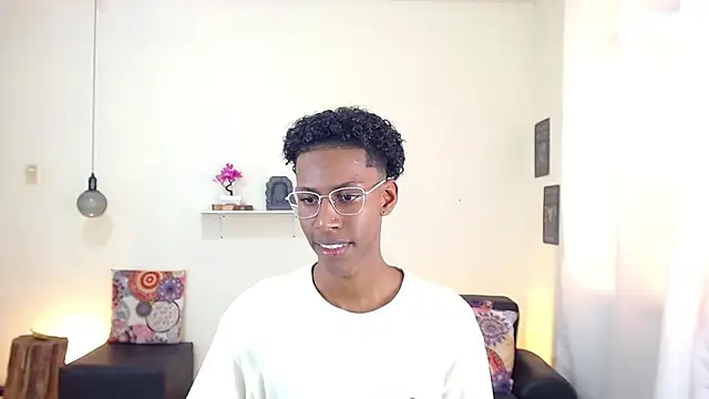 Snapshot of maiki18_ chatting on March 2025 07:53:02 PM maiki18 online show from March 2025 07:53:02 PM