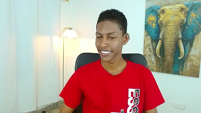 Snapshot of maiki18_ chatting on October 2025 08:37:02 PM maiki18 online show from October 2025 08:37:02 PM