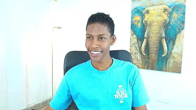 Snapshot of maiki18_ chatting on October 2025 08:39:02 PM maiki18 online show from October 2025 08:39:02 PM