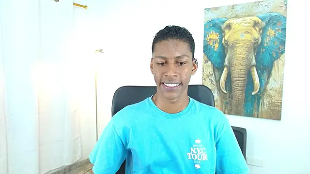 Snapshot of maiki18_ chatting on November 2025 08:41:01 PM maiki18 online show from November 2025 08:41:01 PM