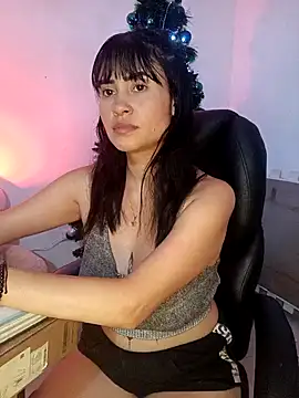 keelly richaardson1 online show from December 2024 06:38:01 PM