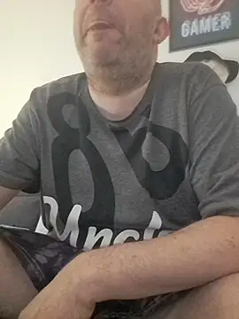 ShyBoy1982 online show from April 2026 10:42:02 AM