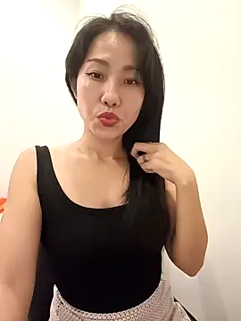 Snapshot of Sugar2k5 chatting on February 2025 01:59:01 PM Sugar2k5 online show from February 2025 01:59:01 PM