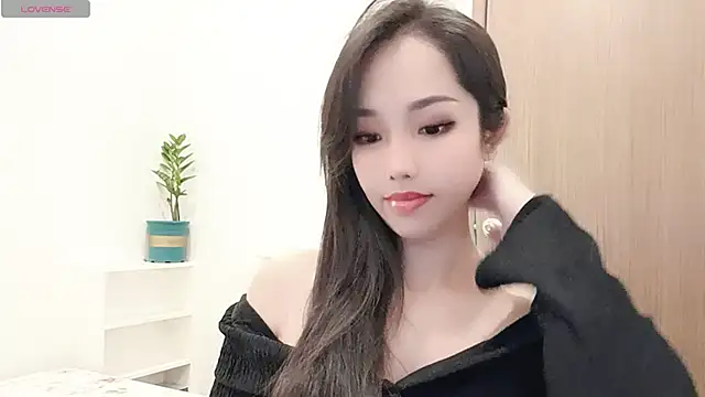 Snapshot of Sugar2k5 chatting on November 2025 03:41:01 AM Sugar2k5 online show from November 2025 03:41:01 AM