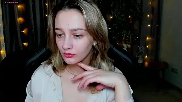 Sinty Noria online show from March 2025 01:12:01 AM