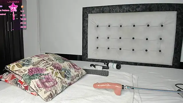 Snapshot of SelenaGmez chatting on January 2025 10:08:01 AM SelenaGmez online show from January 2025 10:08:01 AM