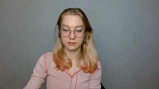 cindi hot online show from January 2025 09:12:01 AM