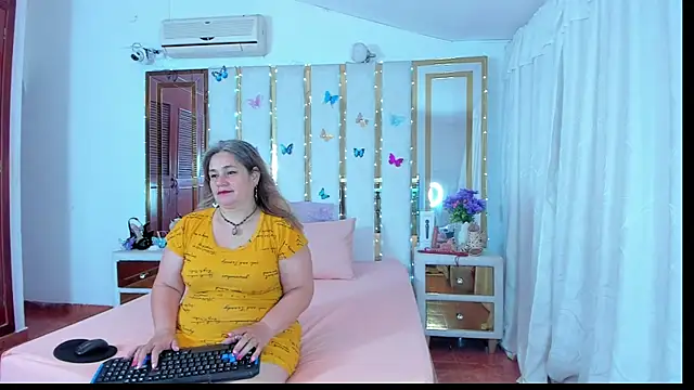 AnyelaGitanaMature online show from September 2025 02:33:02 AM