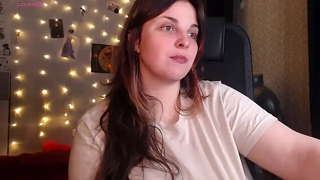 Snapshot of Saya_sweet chatting on September 2025 06:30:02 PM Saya sweet online show from September 2025 06:30:02 PM