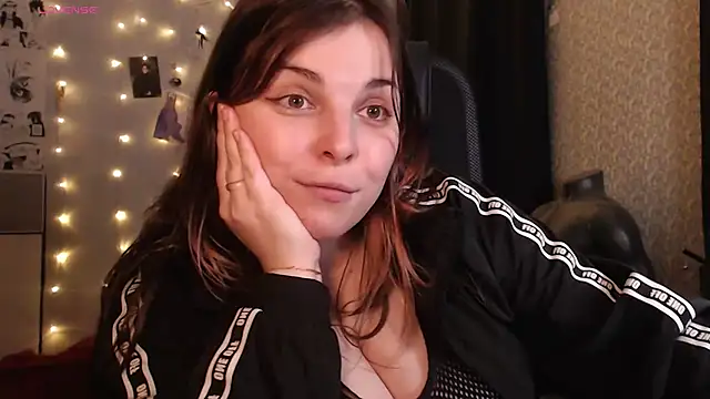 Snapshot of Saya_sweet chatting on September 2025 10:09:01 PM Saya sweet online show from September 2025 10:09:01 PM