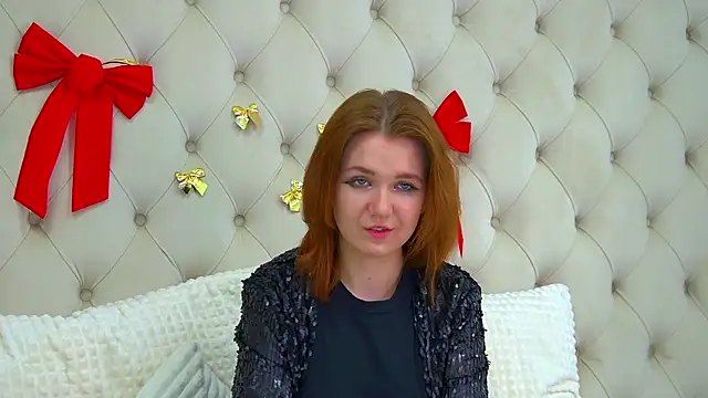 LessySmith online show from January 2025 07:23:02 PM